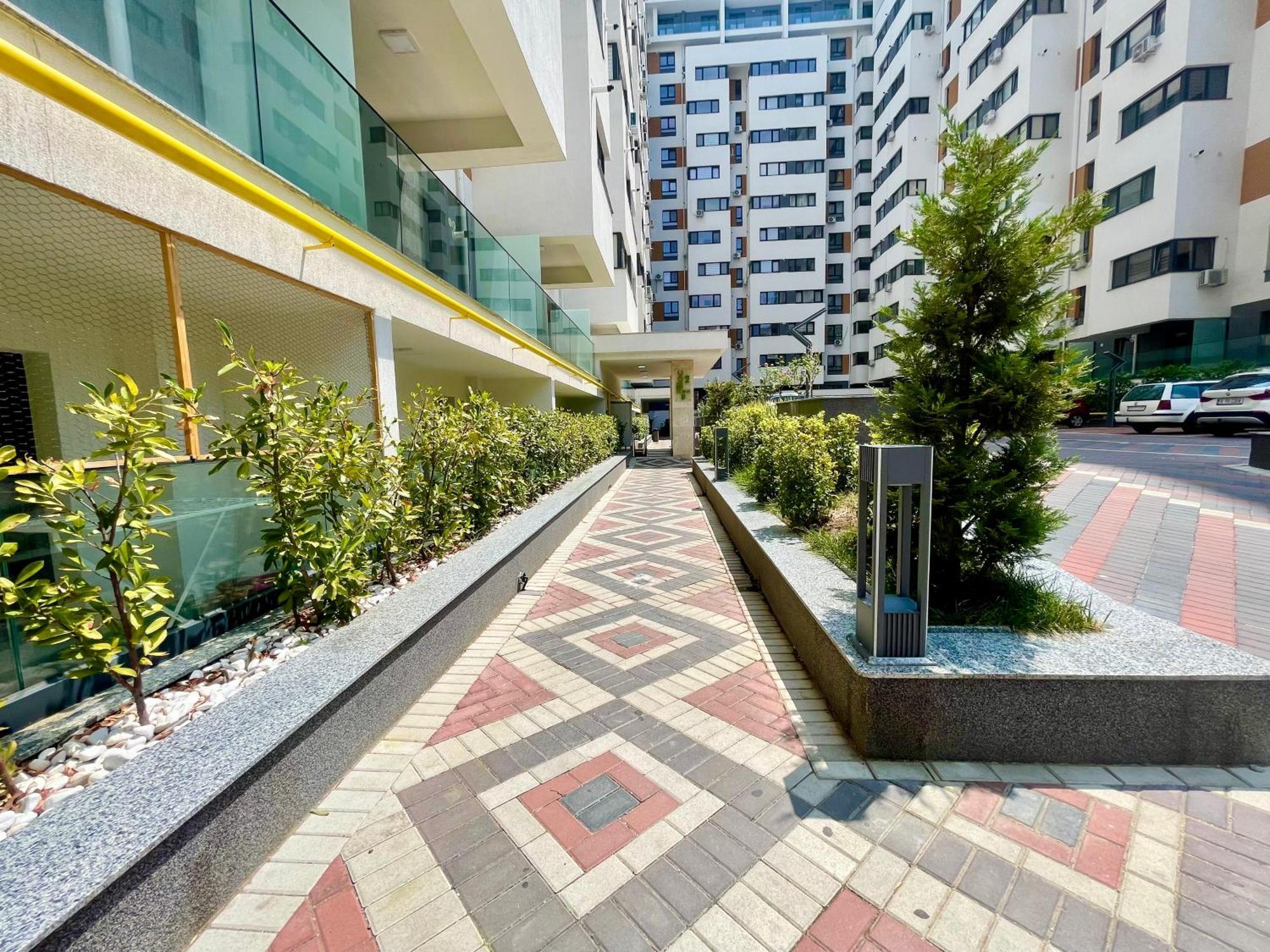 Adress Cd23 * Bucarest